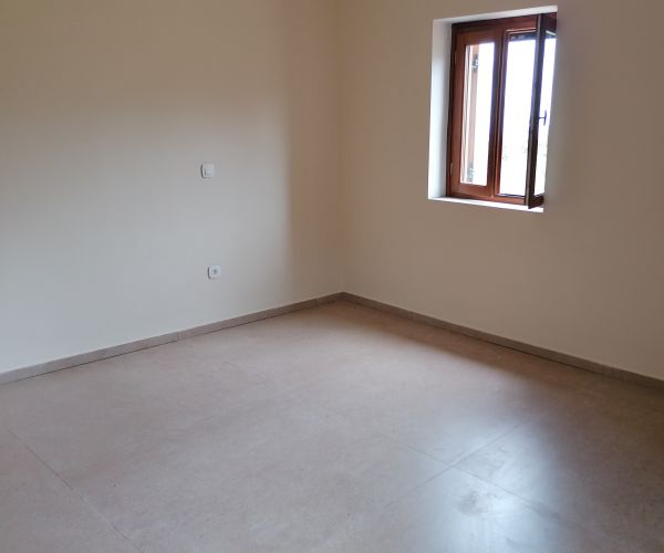 Image No.27-3 Bed House for sale