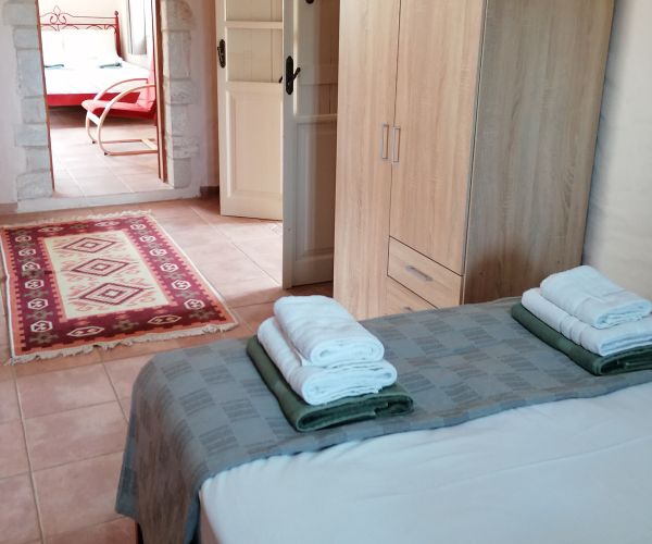 Image No.42-4 Bed House for sale