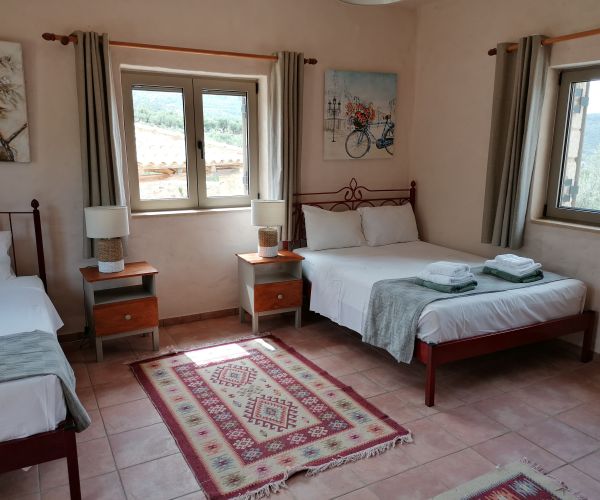 Image No.45-4 Bed House for sale