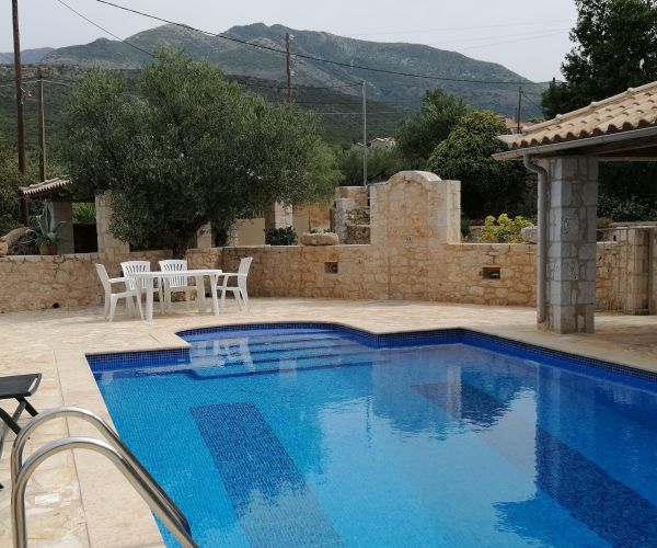 Image No.6-4 Bed House for sale