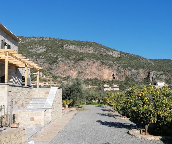 Image No.9-Maison de 5 chambres à vendre à Kardamyli