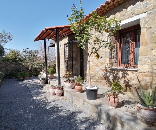 Image No.6-2 Bed House for sale