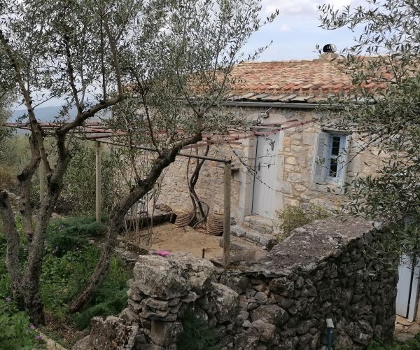 Image No.6-2 Bed House for sale