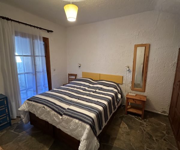 Image No.12-2 Bed House for sale