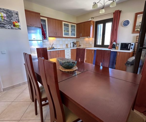 Image No.11-2 Bed House for sale