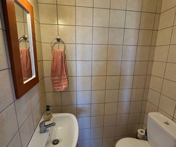 Image No.20-2 Bed House for sale