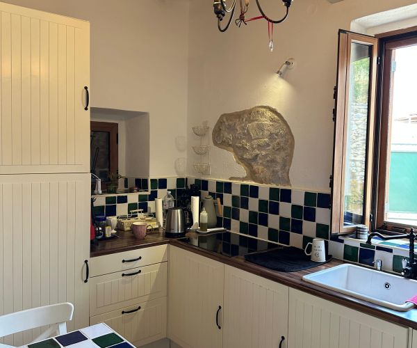 Image No.19-3 Bed House for sale