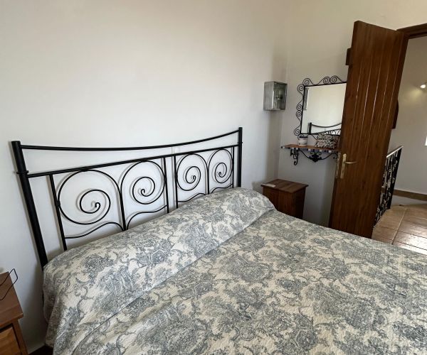 Image No.21-3 Bed House for sale