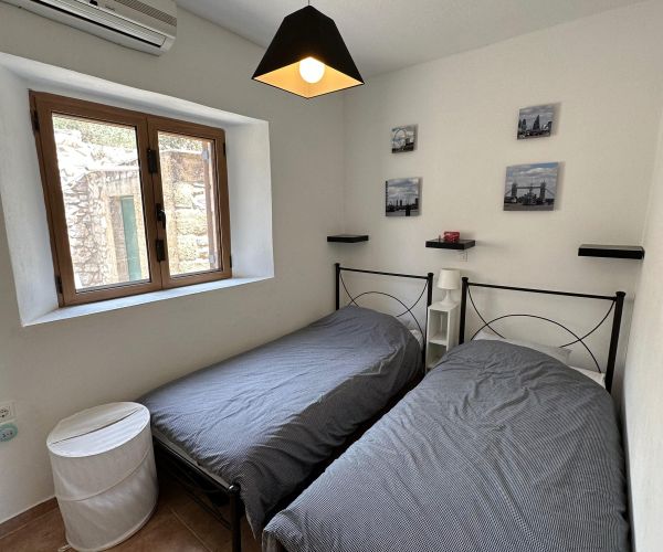 Image No.34-3 Bed House for sale