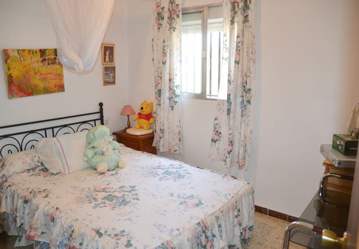 Image No.14-4 Bed Country House for sale