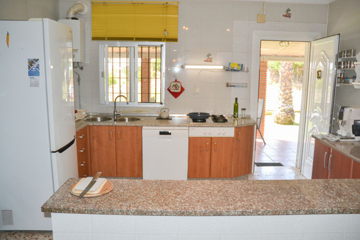 Image No.18-3 Bed Country House for sale