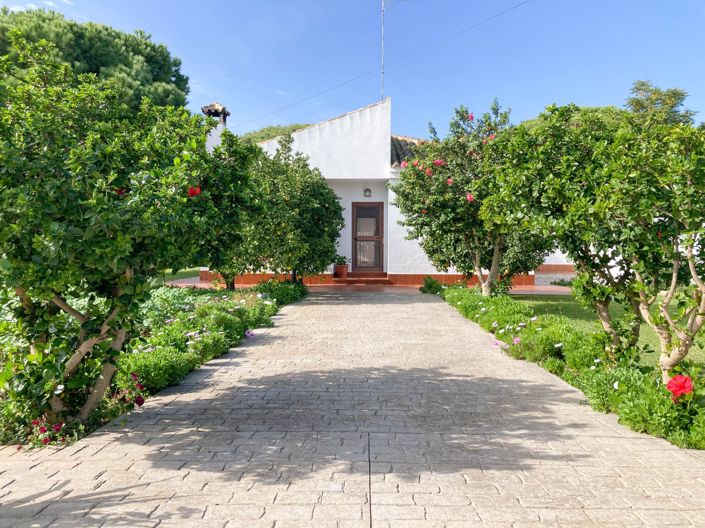 Image No.1-3 Bed Country House for sale