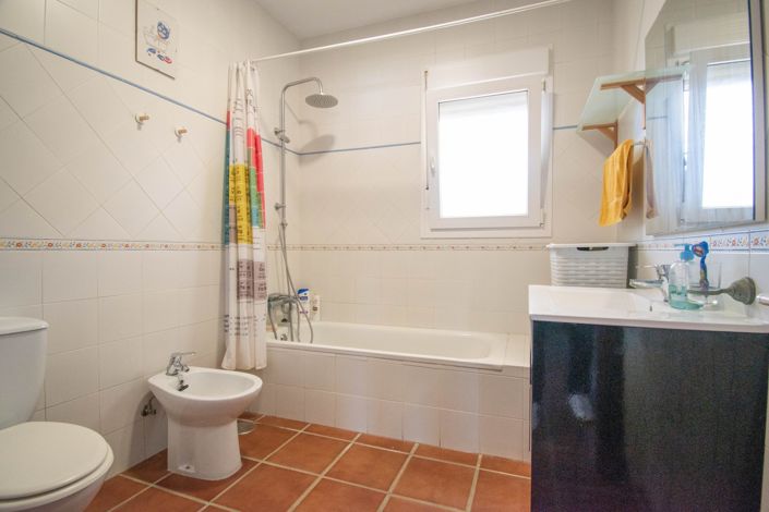 Image No.26-3 Bed Villa for sale