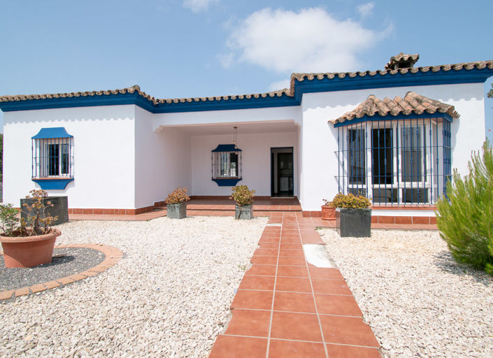 Image No.1-3 Bed Villa for sale