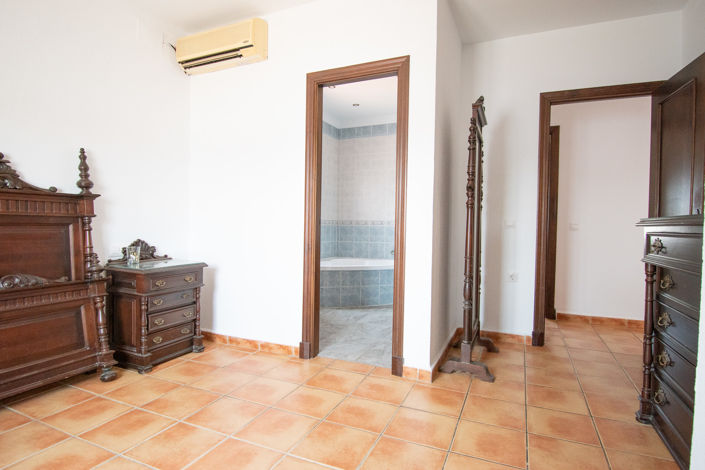 Image No.26-3 Bed Villa for sale