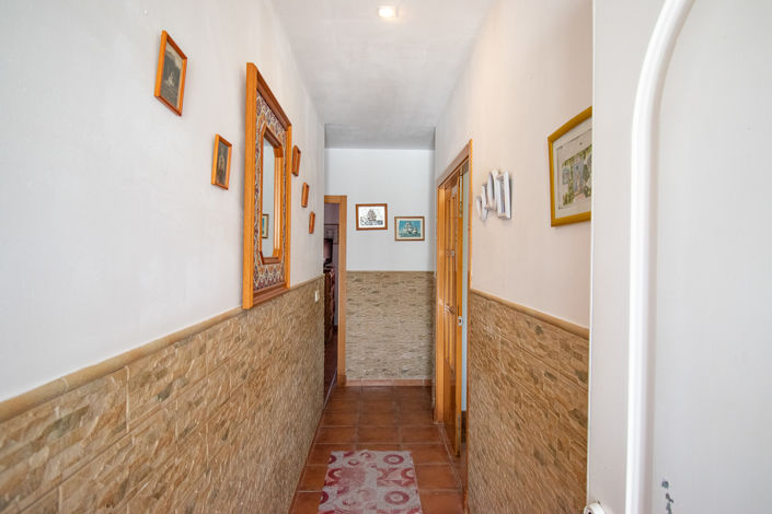 Image No.4-4 Bed Villa for sale