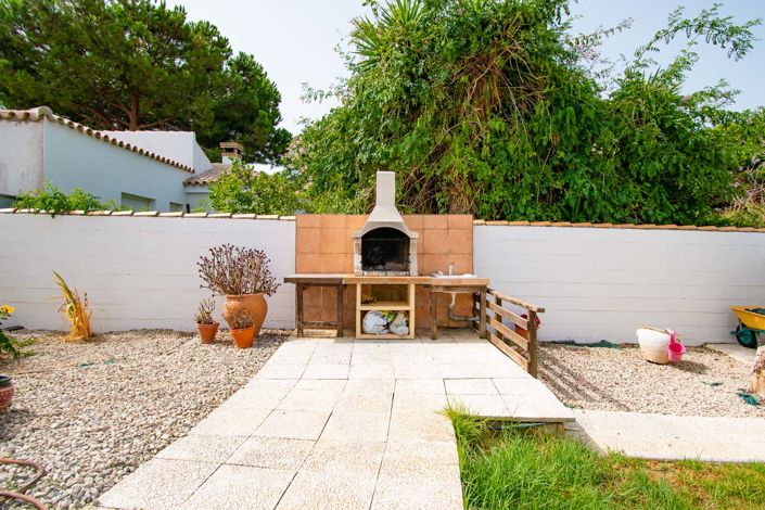 Image No.10-3 Bed Villa for sale