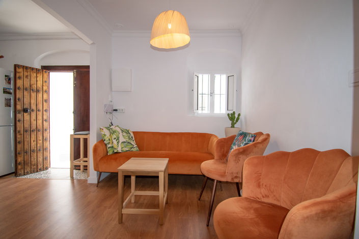 Image No.13-2 Bed Townhouse for sale