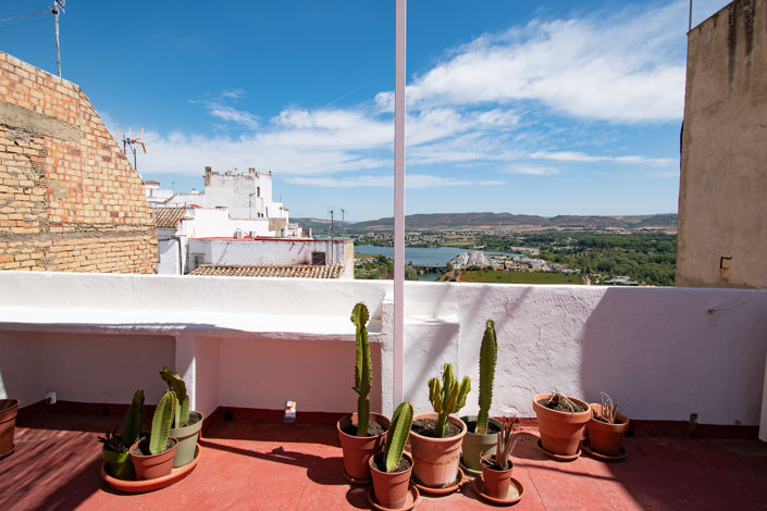 Image No.4-2 Bed Townhouse for sale