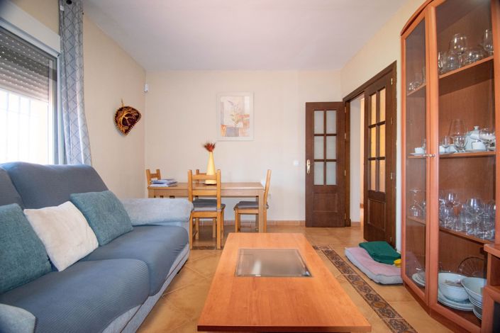 Image No.10-4 Bed House for sale