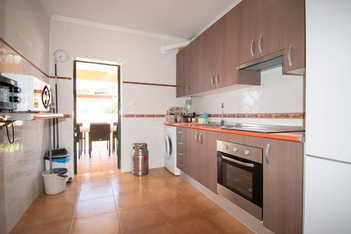 Image No.15-4 Bed House for sale