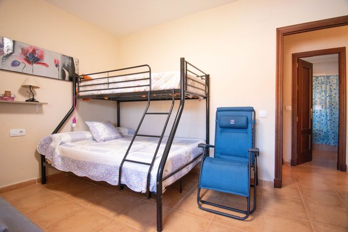 Image No.19-4 Bed House for sale