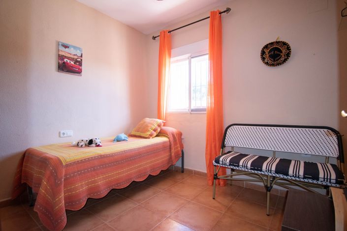 Image No.22-4 Bed House for sale