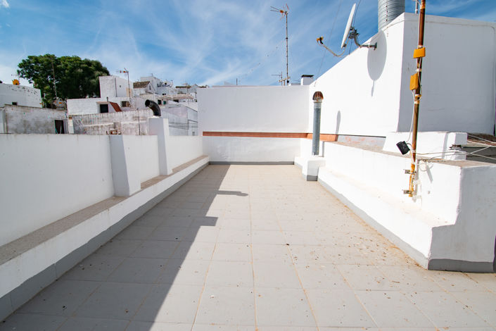 Image No.1-4 Bed Townhouse for sale
