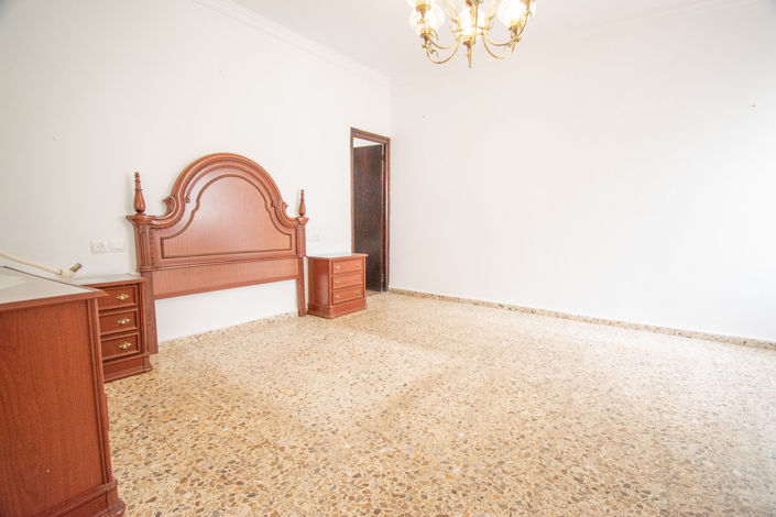 Image No.6-4 Bed Townhouse for sale