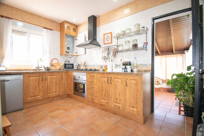 Image No.12-3 Bed Villa for sale