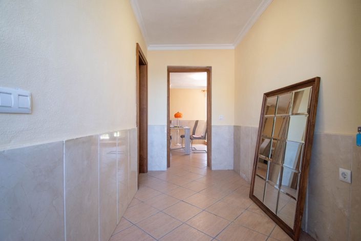 Image No.9-2 Bed House for sale