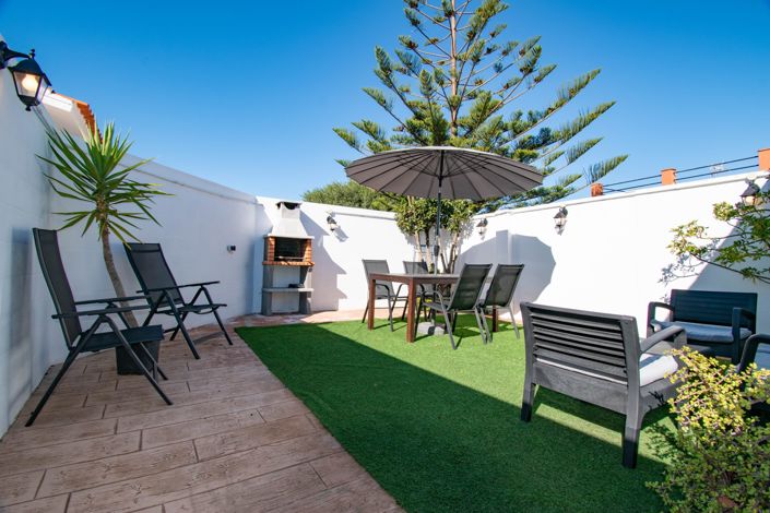 Image No.37-4 Bed Villa for sale