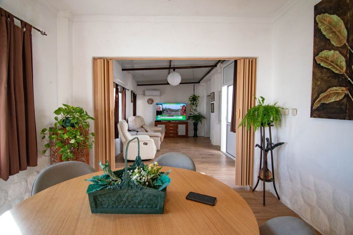 Image No.8-3 Bed House for sale