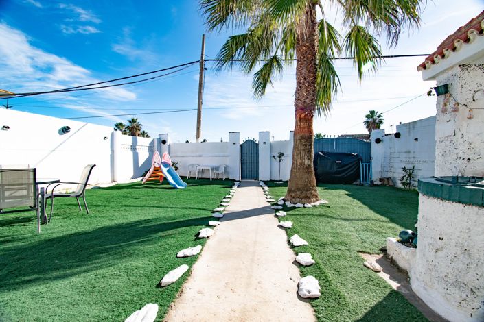 Image No.2-3 Bed House for sale