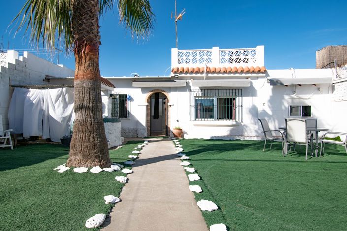 Image No.3-3 Bed House for sale