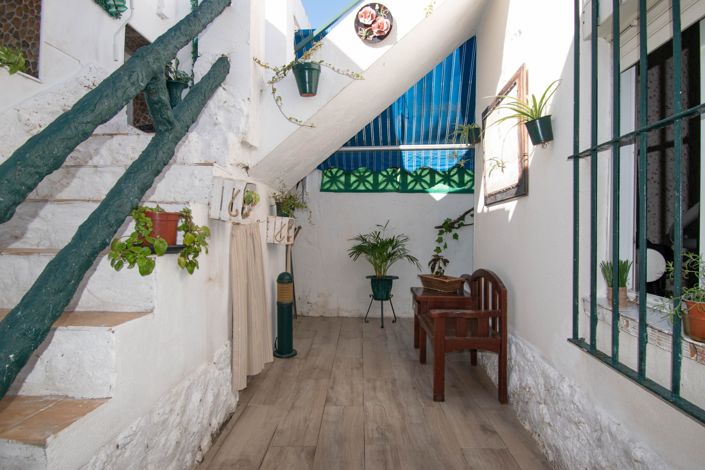 Image No.20-3 Bed House for sale