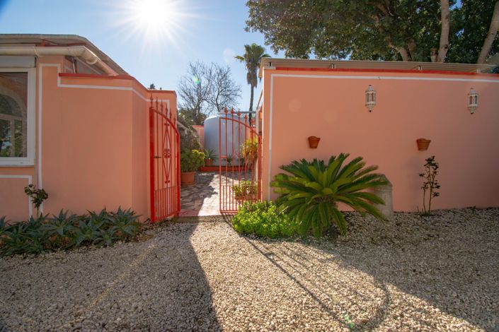 Image No.2-4 Bed Villa for sale