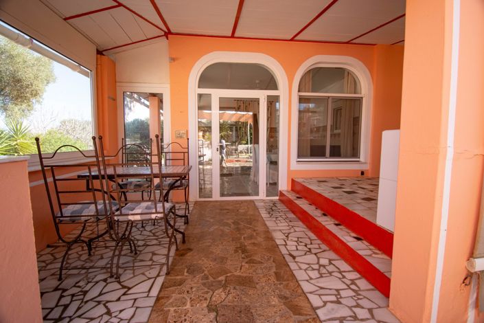 Image No.3-4 Bed Villa for sale