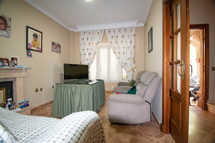 Image No.4-Villa de 3 chambres à vendre à Cadix