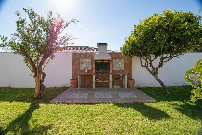 Image No.10-3 Bed Villa for sale