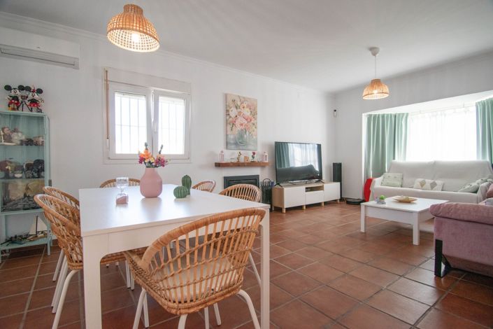 Image No.17-3 Bed Villa for sale