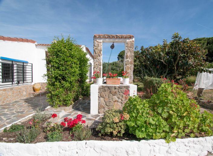 Image No.13-4 Bed House for sale