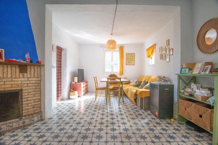 Image No.24-4 Bed House for sale