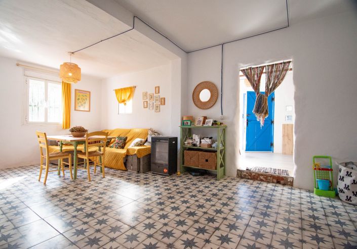 Image No.27-4 Bed House for sale