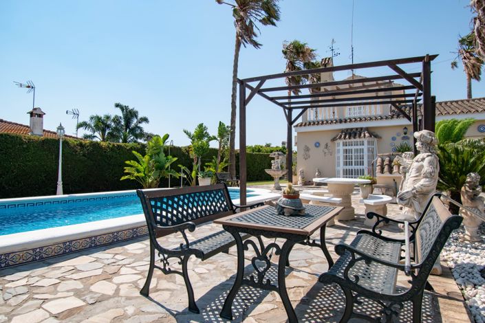 Image No.2-3 Bed Villa for sale