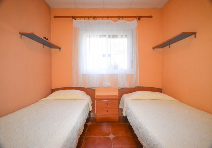 Image No.16-7 Bed House for sale
