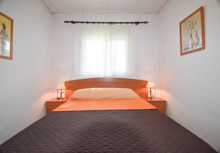 Image No.20-7 Bed House for sale