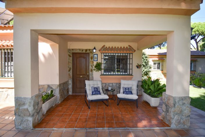 Image No.21-7 Bed House for sale