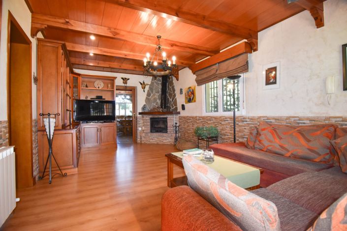 Image No.26-7 Bed House for sale