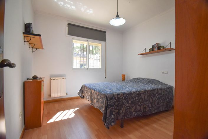Image No.31-7 Bed House for sale